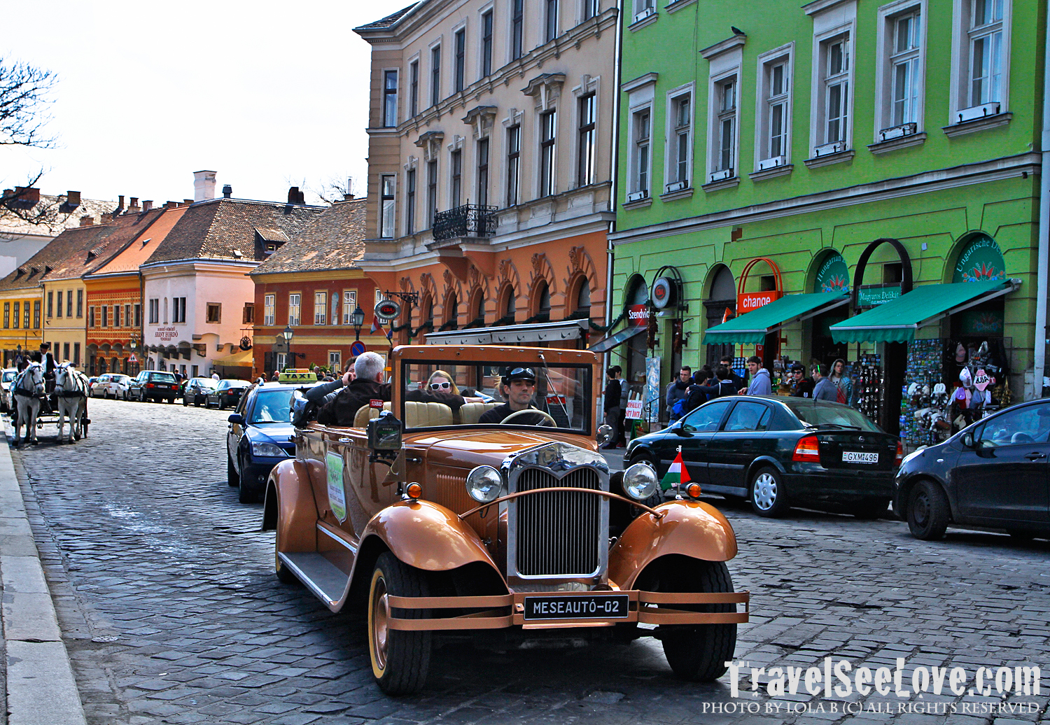 The classic cars and horse carriages definitely cemented the Old Town feel of the Buda side's city center