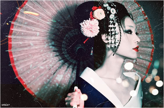 Pretty Geisha. Even given their occupation, they are a gorgeous part of the Japanese culture